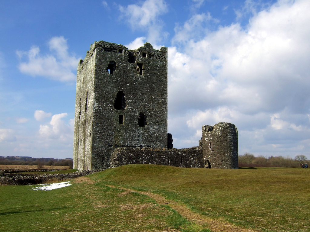 Threave Castle, a grim but scenic old tower and castle, built by the Black Douglases, on an island in River Dee, near Castle Douglas in Dumfries and Galloway.