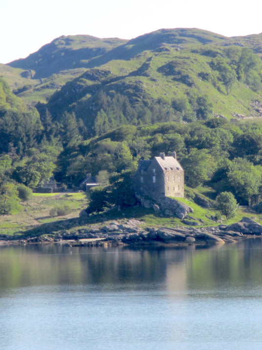 Duntrune Castle is a fine old building in a pretty spot, held by the Campbells and then the Malcolms of Poltalloch, near Lochgilphead and Crinan in Argyll in southwest Scotland.