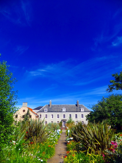 Cockenzie House, The Castles of Scotland by Martin Coventry published by Goblinshead, image by Eailain