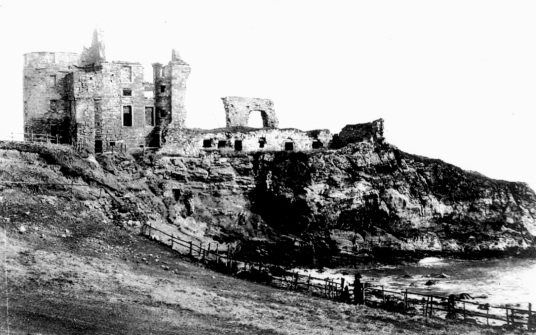 Newark Castle, near the pretty fishing village of St Monans in the East Neuk of Fife, is a picturesque crumbling ruin on cliffs above the Firth of Forth, once owned by the Covenanter general Sir David Leslie.