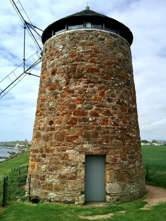 Windmill, St Monans, St Monans Old Kirk, Newark Castle, near the pretty fishing village of St Monans in the East Neuk of Fife, is a picturesque crumbling ruin on cliffs above the Firth of Forth, once owned by the Covenanter general Sir David Leslie.